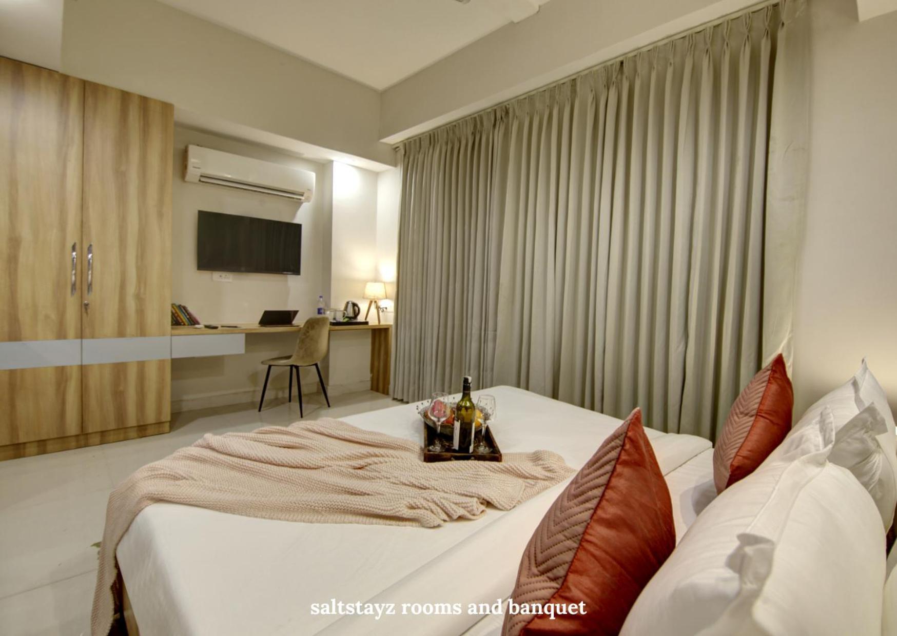 Saltstayz Premier Executive Serviced Apartment - Golf Course Extension Road Gurgaon Exterior photo