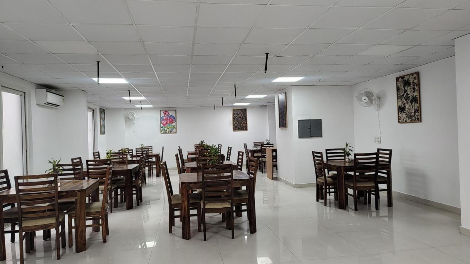 Saltstayz Premier Executive Serviced Apartment - Golf Course Extension Road Gurgaon Exterior photo